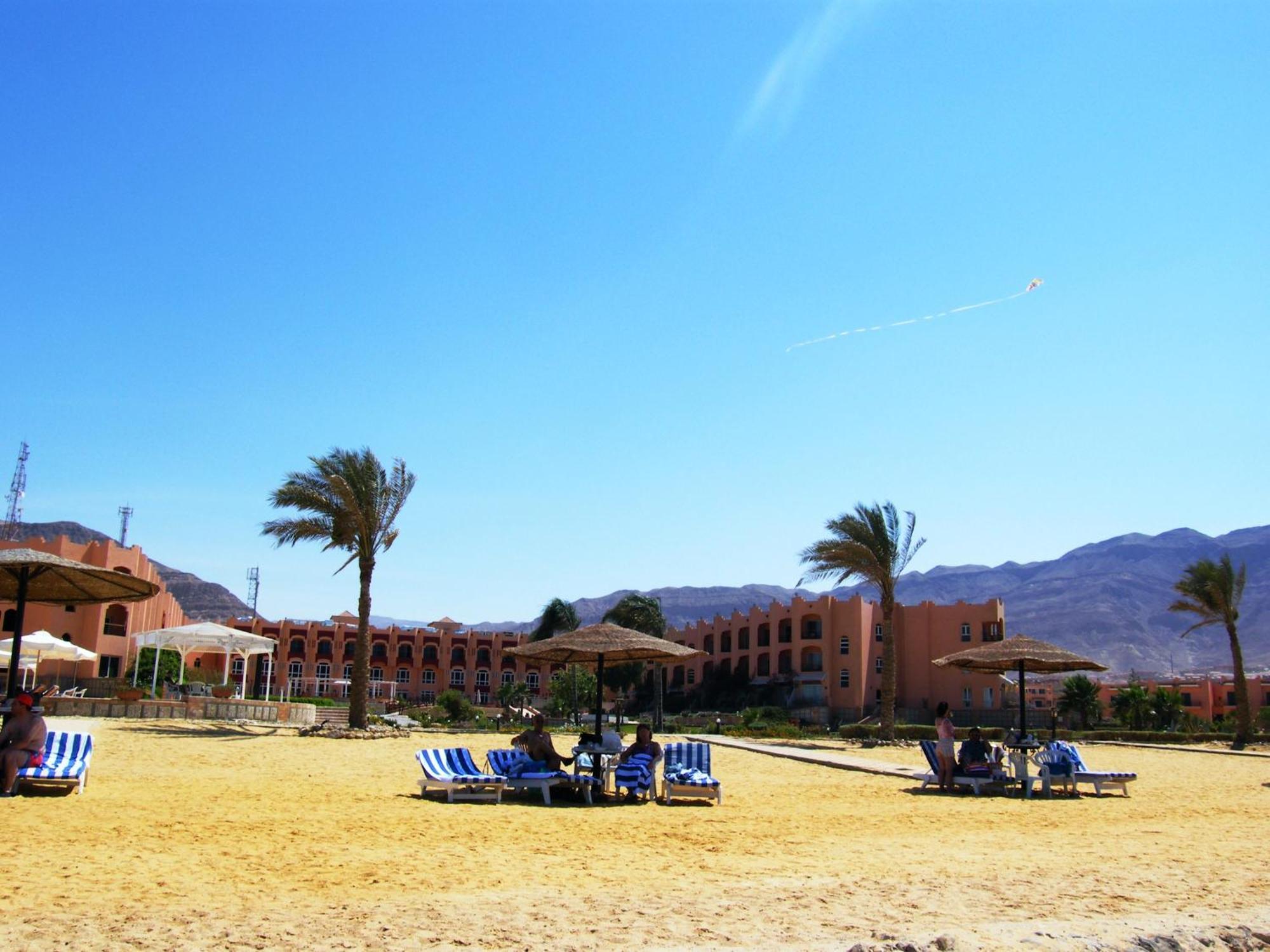 Dome Marina Hotel & Resort Ain Sokhna Ain Sukhna Buitenkant foto